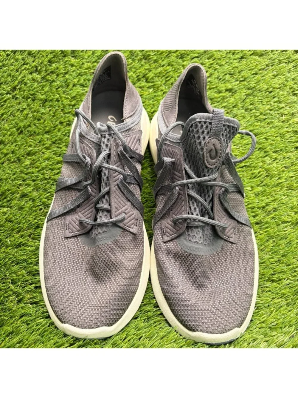 Olukai Holo Mens Size 9.5 Gray White Athletic Running Lace Up Shoes Sneakers